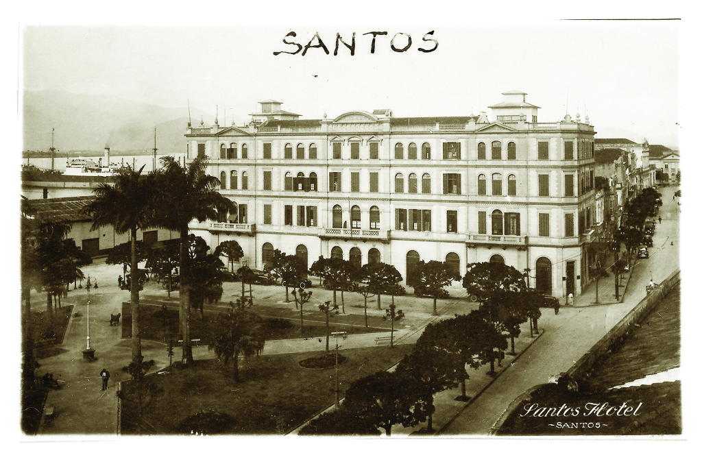 O Santos Hotel era o mais luxuoso da cidade, com 150 quartos, todos com banho, uma raridade.