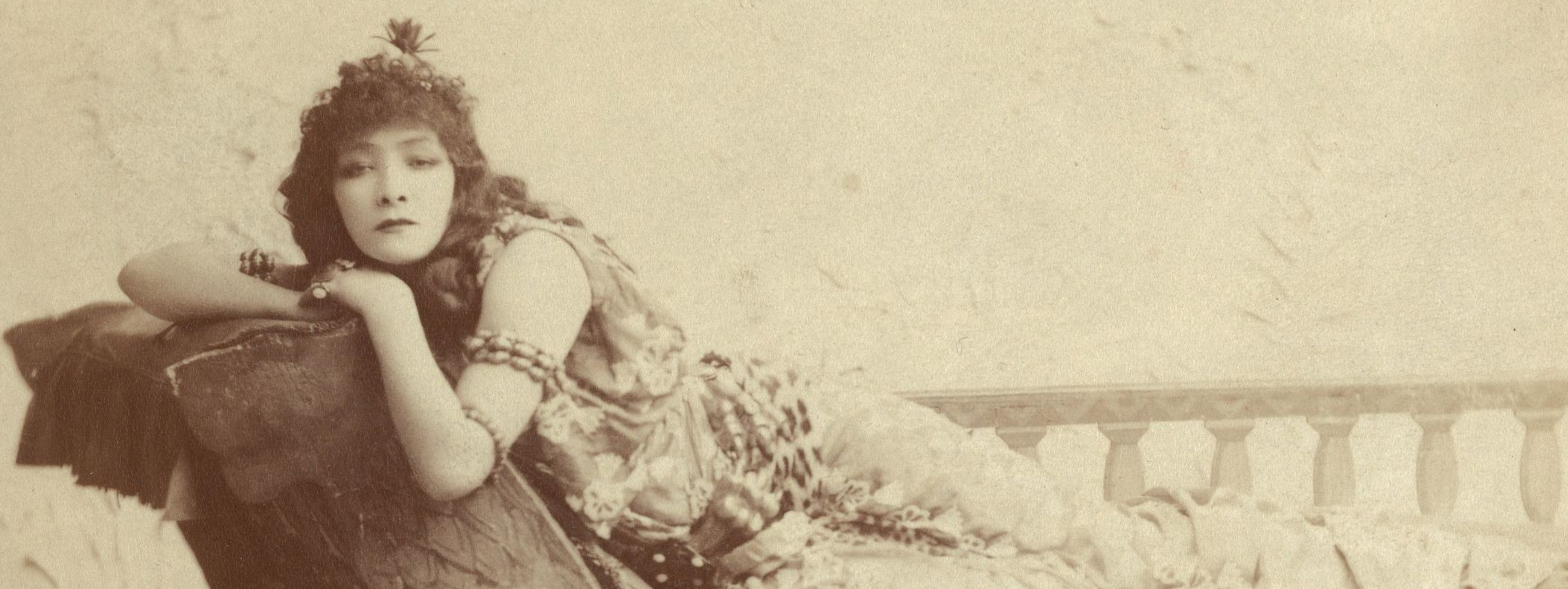 Sarah Bernhardt, atriz mais famosa da história, encena “A Dama das