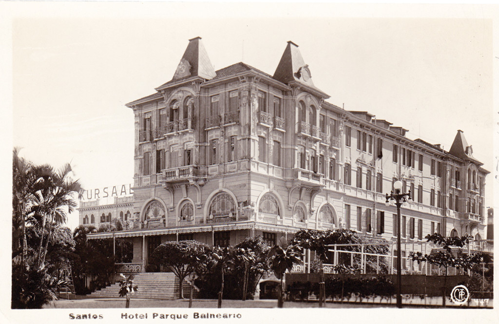 O Parque Balenário, com seu Cassino (O letreiro “Kursaal”, para chamar os tripulantes de navios alemães), na década de 1930.