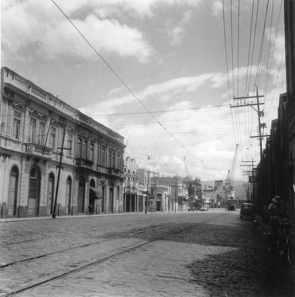 Rua João Pessoa nos anos 1960, nas proximidades do Paquetá.