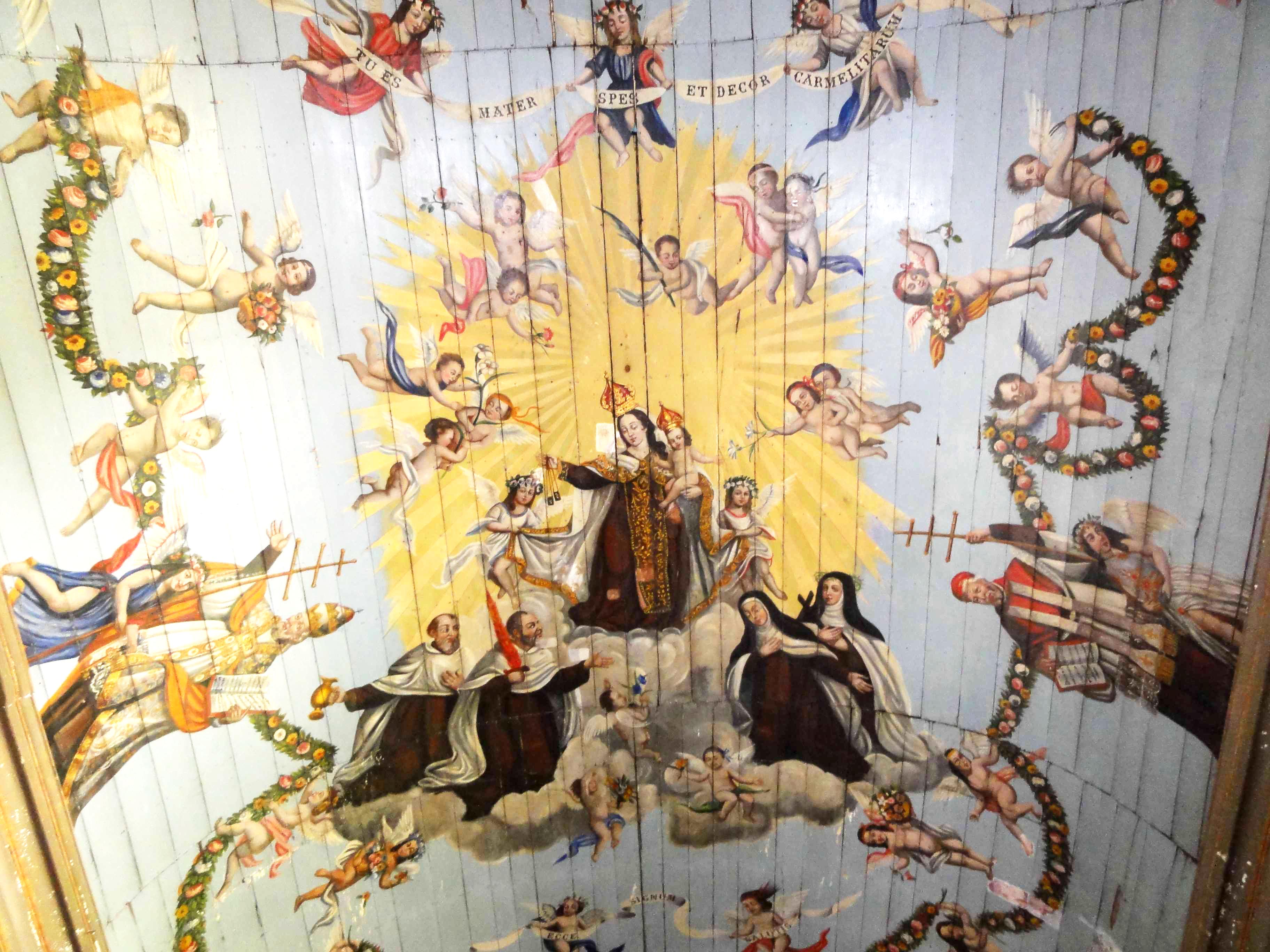 Pintura no teto da Igreja do Carmo, em Itu. Obra de Jesuíno reconhecida como patrimônio histórico brasileiro, tesouro do barroco colonial.